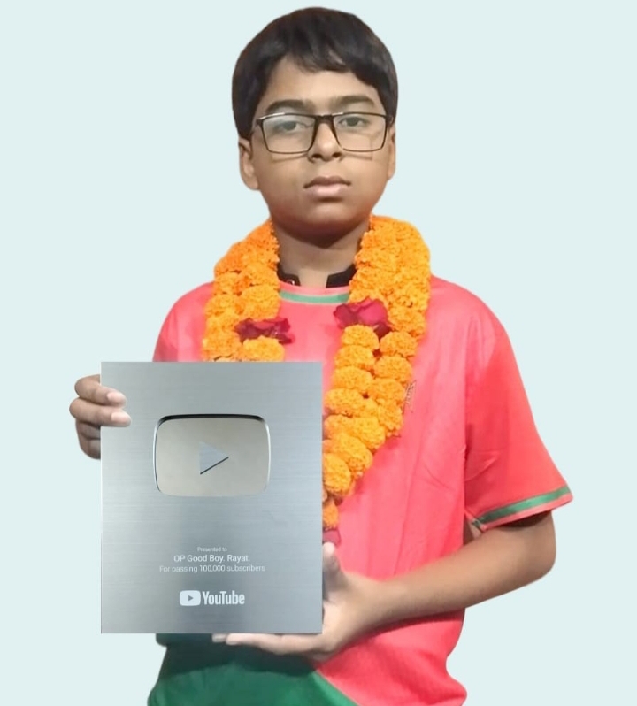 ইউটিউবে সাফল্যের শিখরে ১৩ বছরের রায়াত: পেলো ইউটিউব সিলভার প্লে বাটন