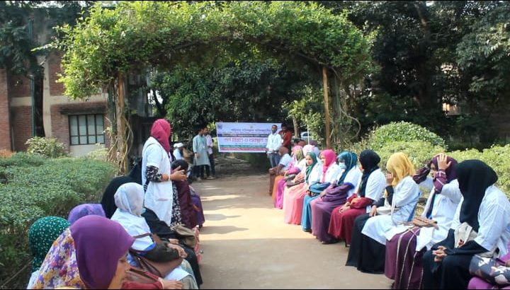 নিয়োগবিধি প্রণয়নের দাবিতে শ্রীপুর উপজেলা হাসপাতালে কর্মবিরতি কর্মসূচি।