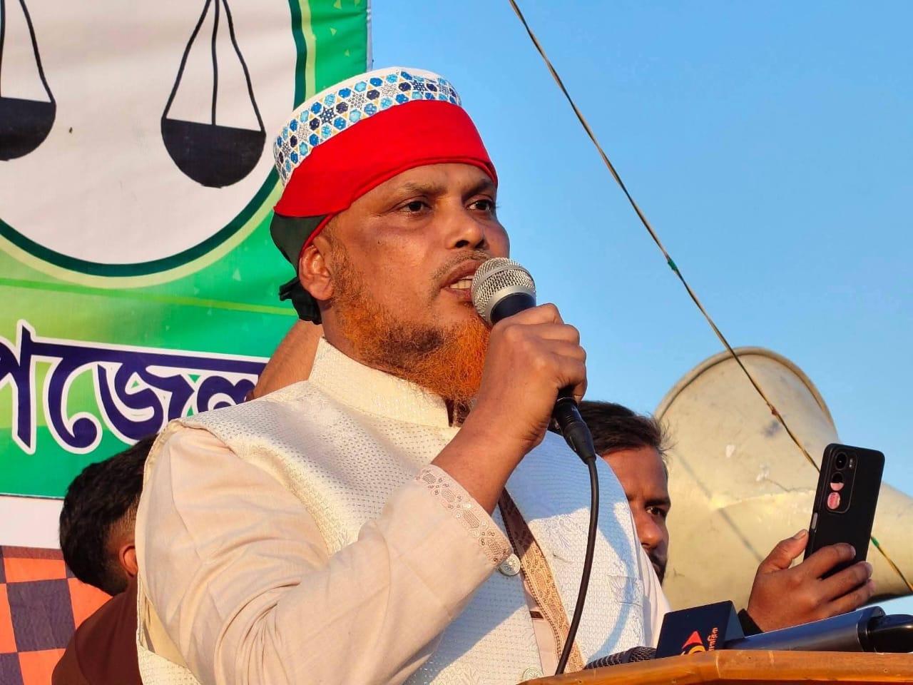 নরসিংদীর শিবপুরে দাঁড়ি পাল্লার মিছিলে গণজোয়ার সৃষ্টি হয়েছে।