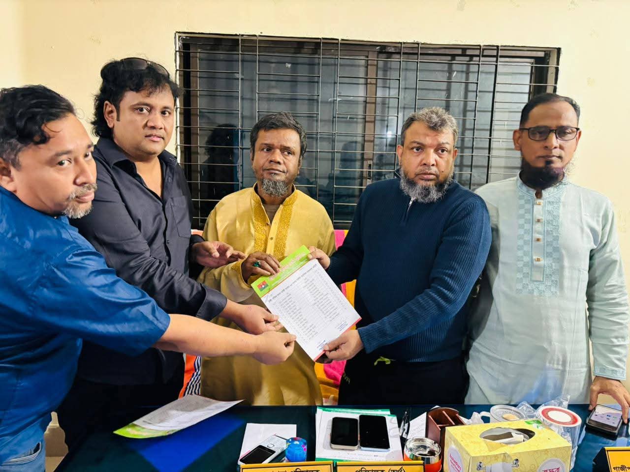 ক্ষমতার অপব্যবহার  তাঁতী দলের সভাপতি সোহেল সিদ্দিকীর 