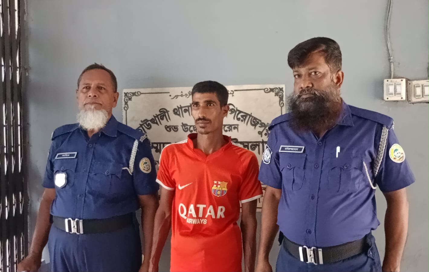কাউখালীতে কাঠের ডাসার আঘাতে মায়ের মৃত্যু, ছেলে গ্রেপ্তার