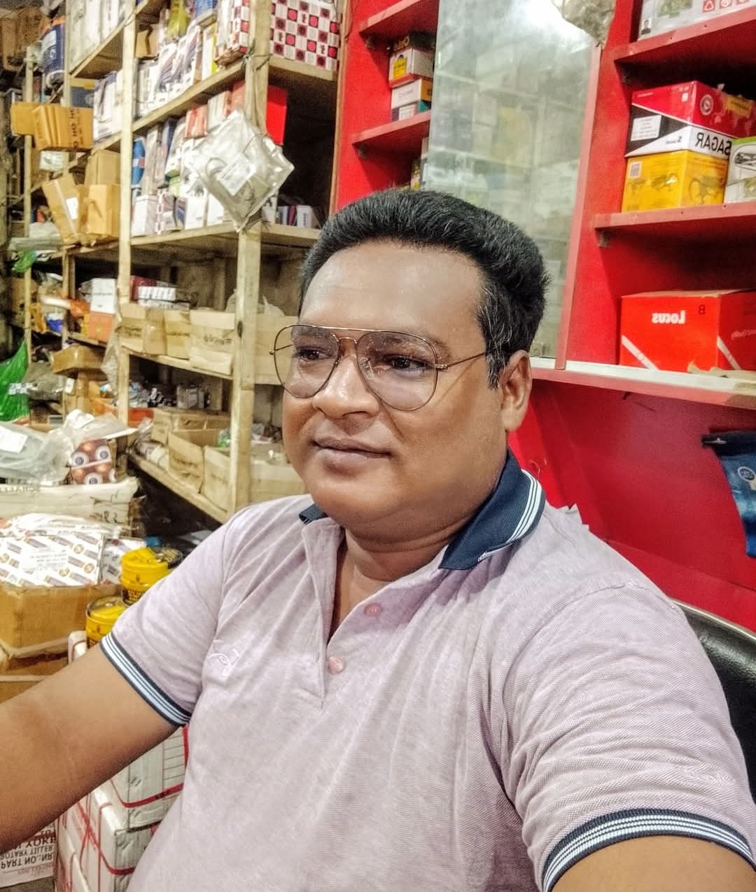 যশোরের ট্রাক্টর মালিক ও পার্টস ব্যাবসায়ীরা মন্দায় পুলিশি হয়রানিতে দিশেহারা লক্ষ ট্রাক্টর মালিক