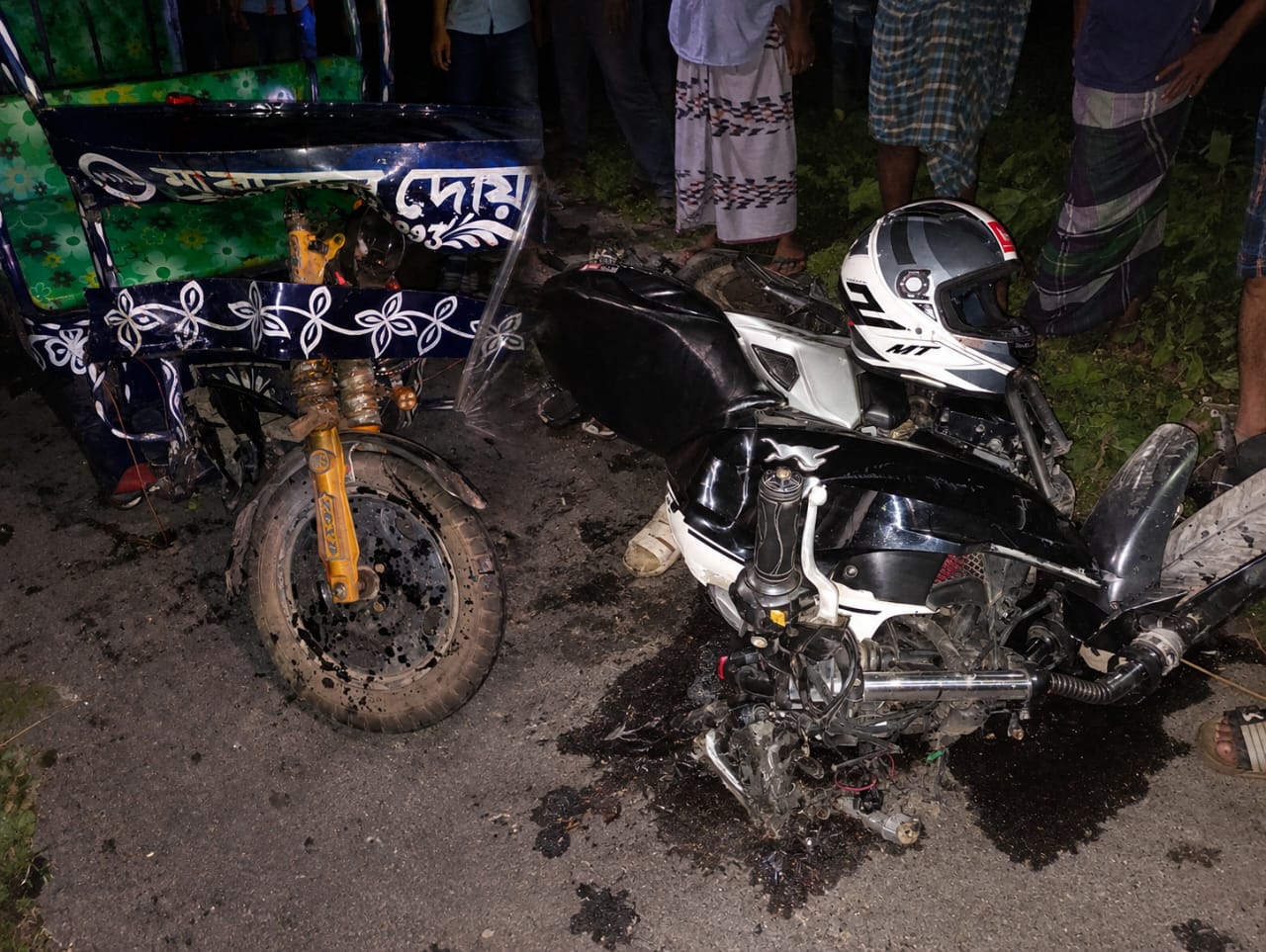 ঠাকুরগাঁওয়ে অটো-মোটরসাইকেল সংঘর্ষে নিহত ১, আহত ৫ গুরুতর আহত একজনকে রংপুরে পাঠানো হয়েছে