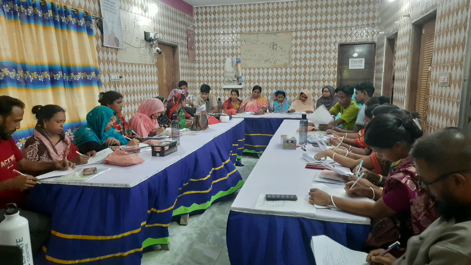 নবীনগর–কৃষ্ণনগর সড়কে খানাখন্দ, চরম দুর্ভোগে যাত্রী ও চালক
