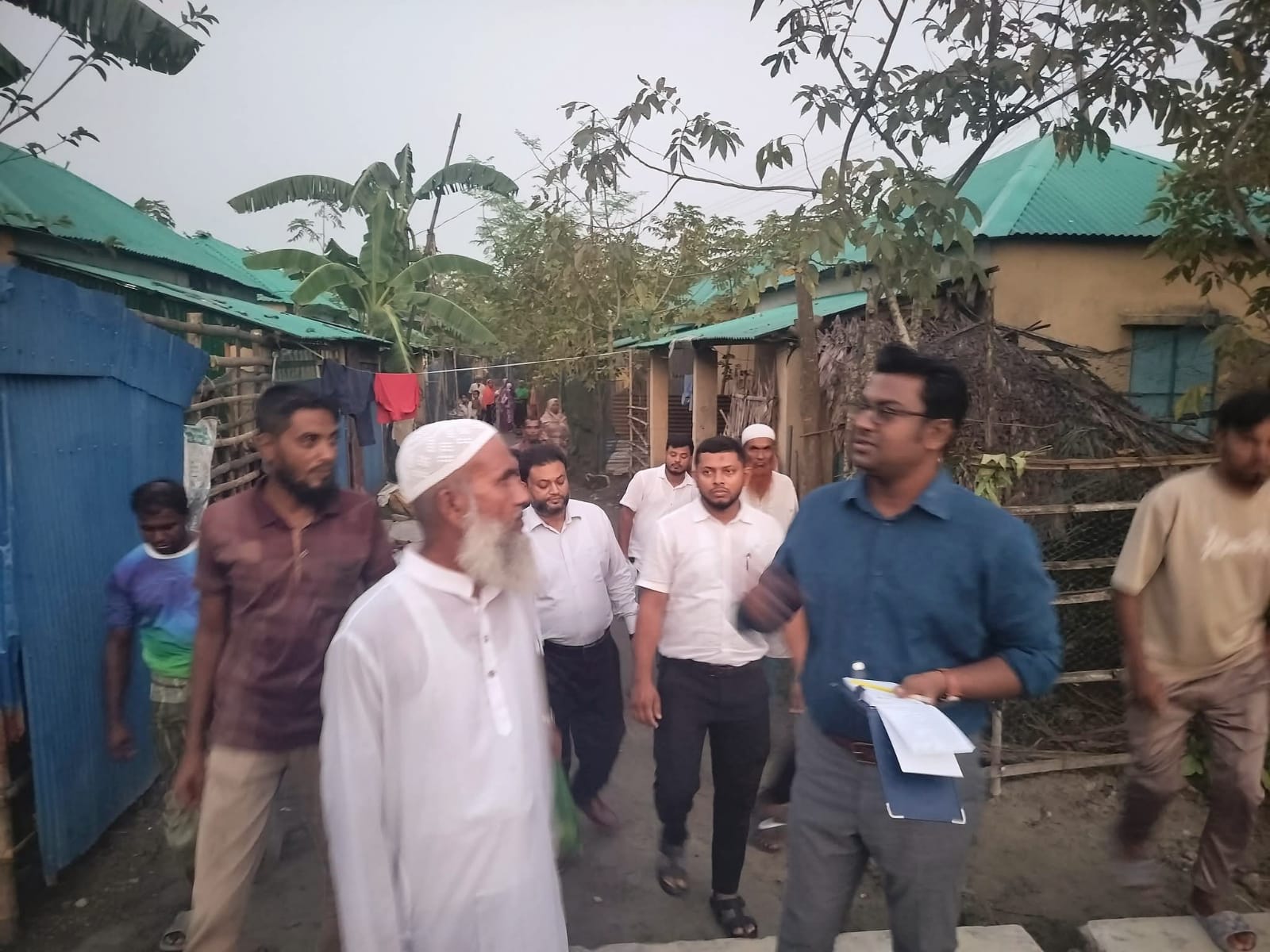 বটিয়াঘাটায় সদ্য যোগদান কৃত এসিল্যান্ডের তেঁতুলতলা সরকারি আশ্রয়ণ প্রকল্প পরিদর্শন 